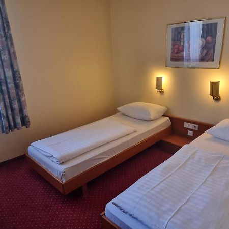 Hotel Mondial Дюселдорф Екстериор снимка