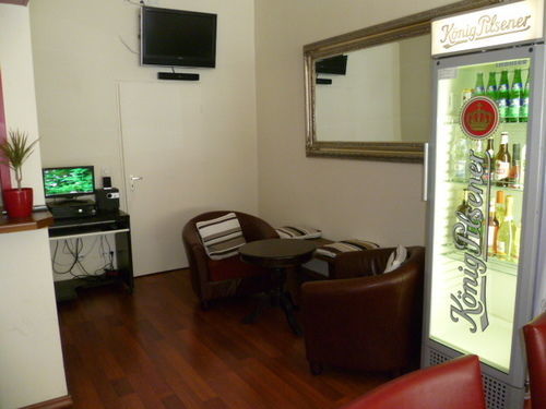 Hotel Mondial Дюселдорф Екстериор снимка