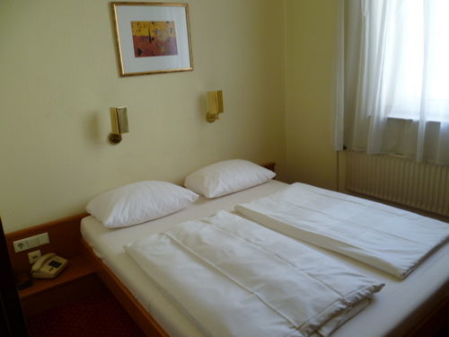 Hotel Mondial Дюселдорф Екстериор снимка