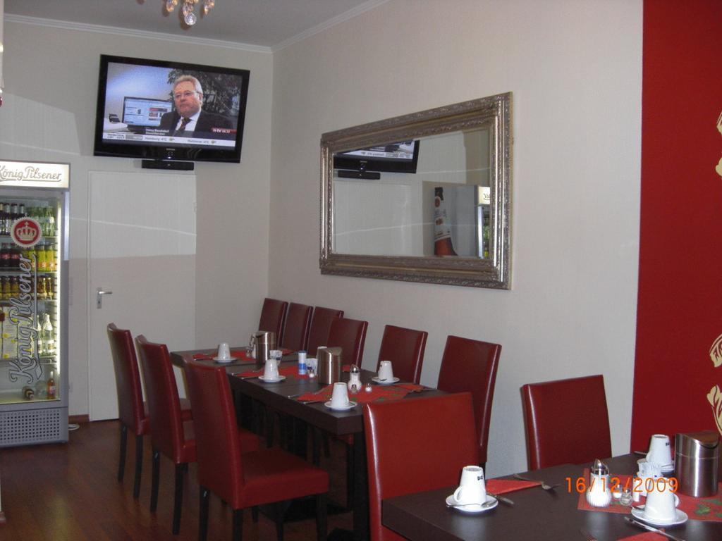 Hotel Mondial Дюселдорф Екстериор снимка