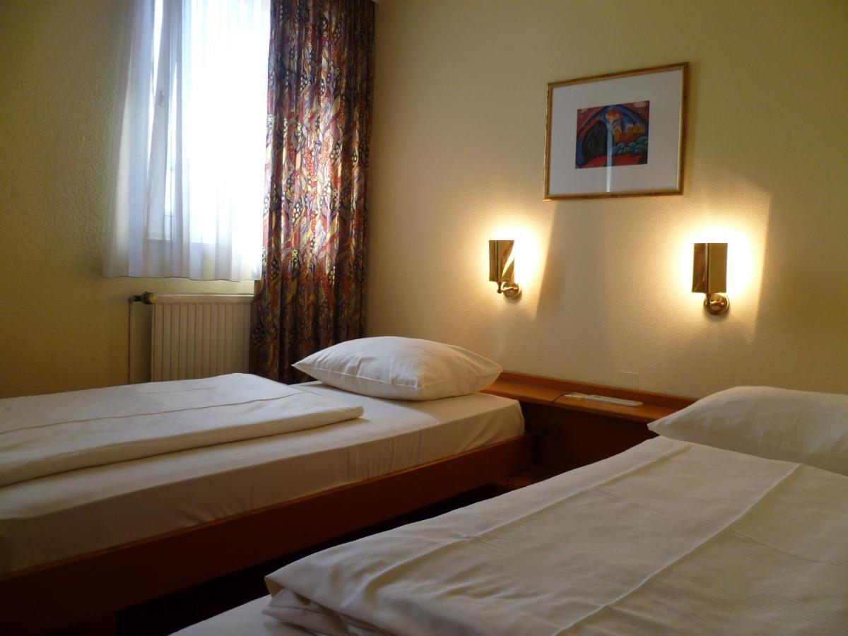 Hotel Mondial Дюселдорф Екстериор снимка
